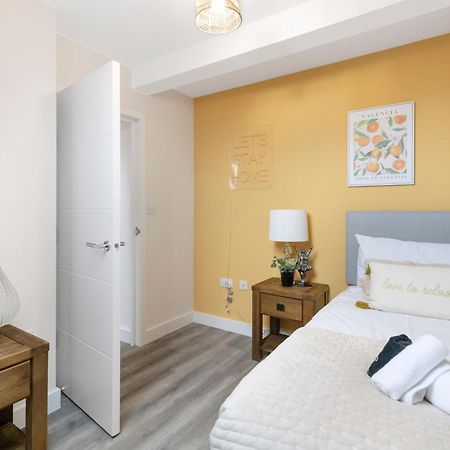 Ipswich Town Center Gem Sleep 5 Apartment Екстериор снимка