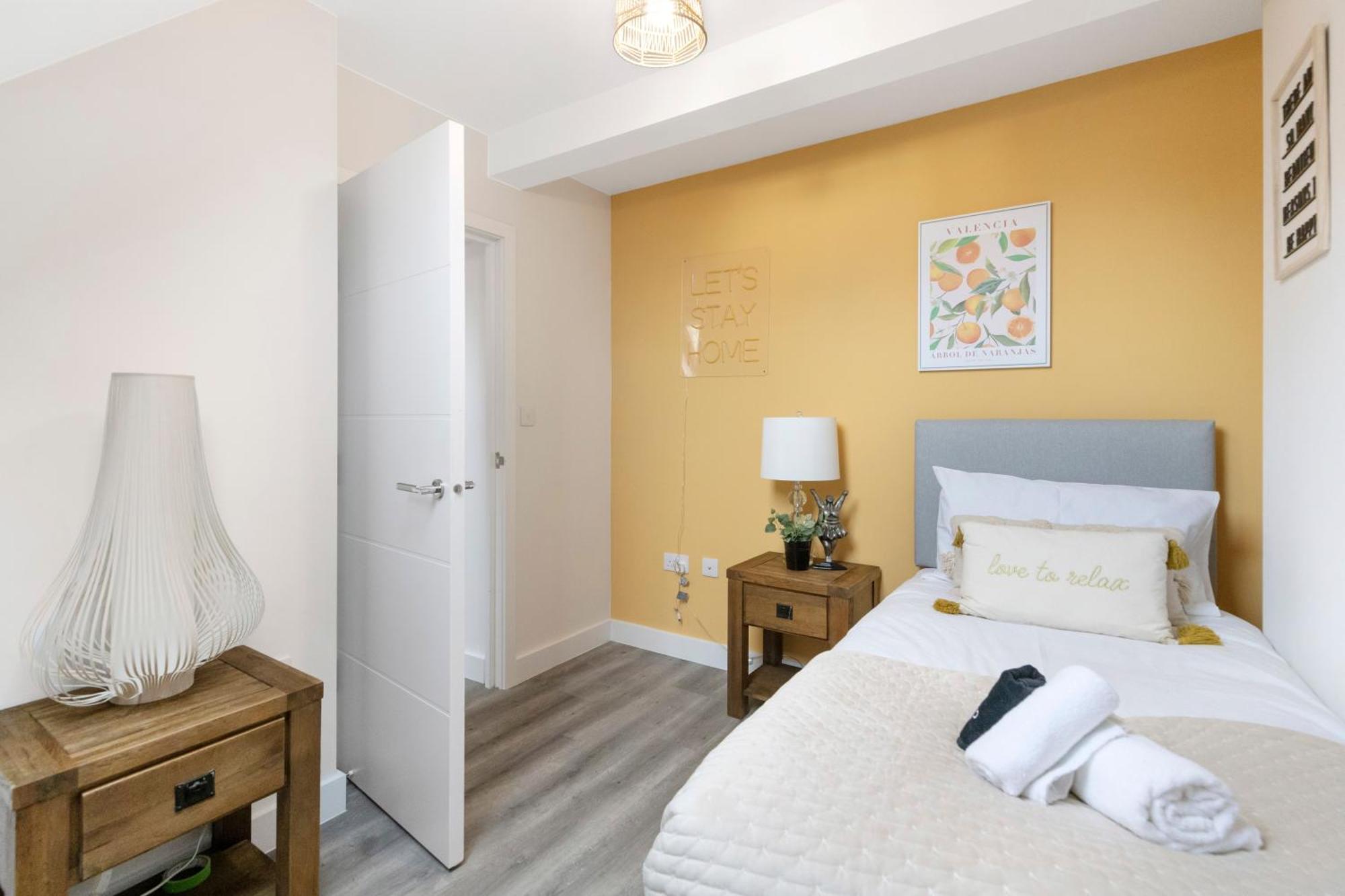 Ipswich Town Center Gem Sleep 5 Apartment Екстериор снимка