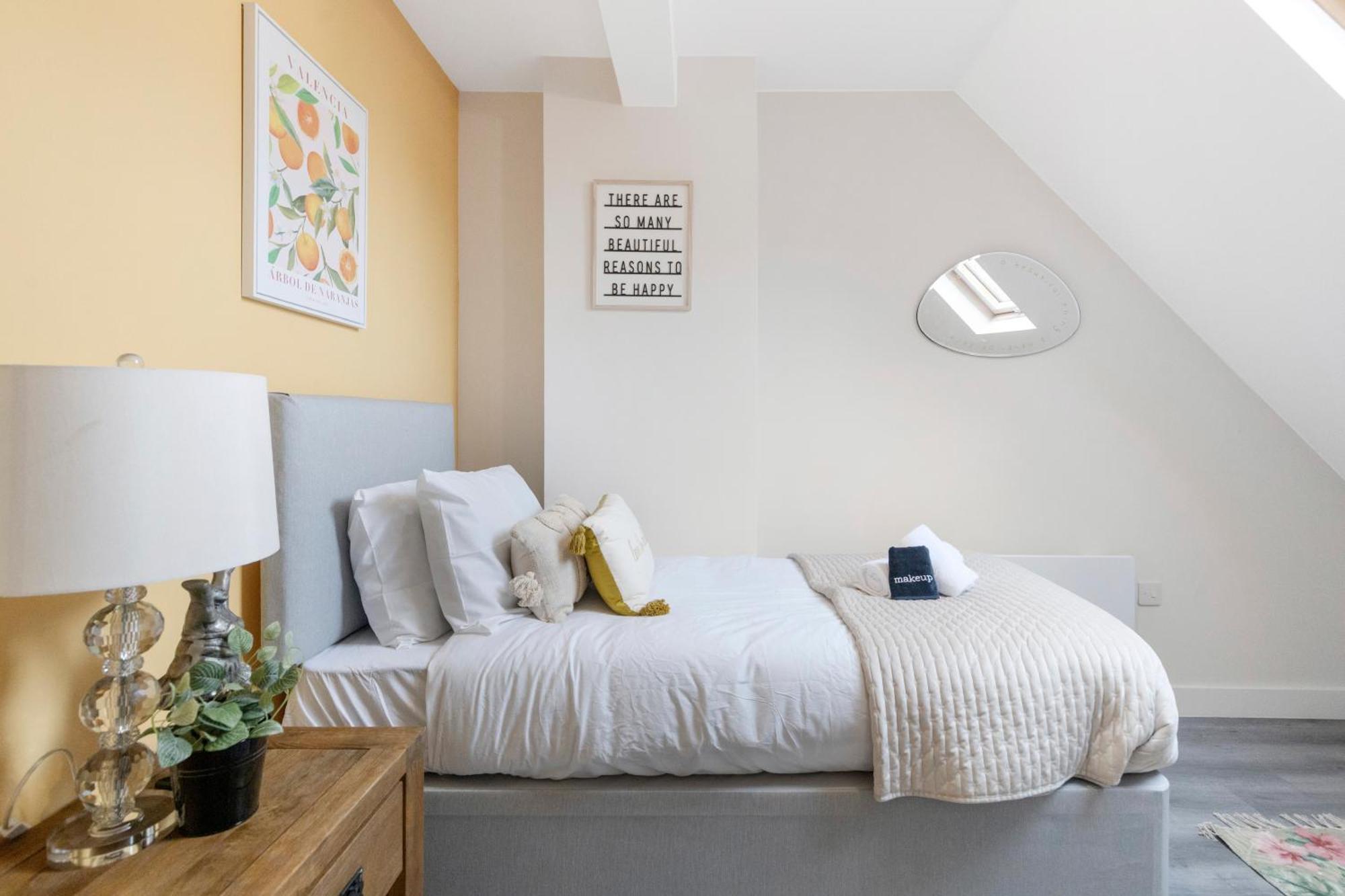 Ipswich Town Center Gem Sleep 5 Apartment Екстериор снимка
