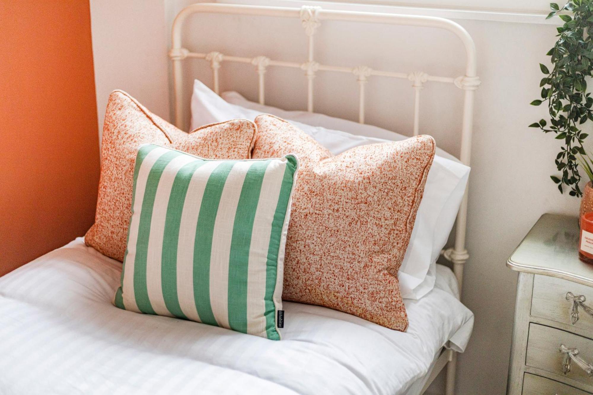 Ipswich Town Center Gem Sleep 5 Apartment Екстериор снимка